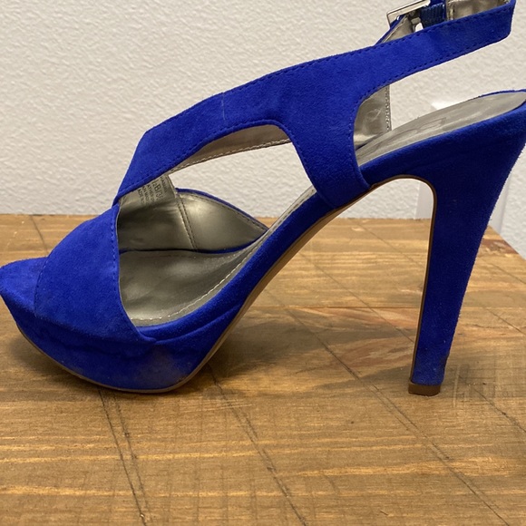 BCBG blue suede platform sandals - Picture 2 of 7